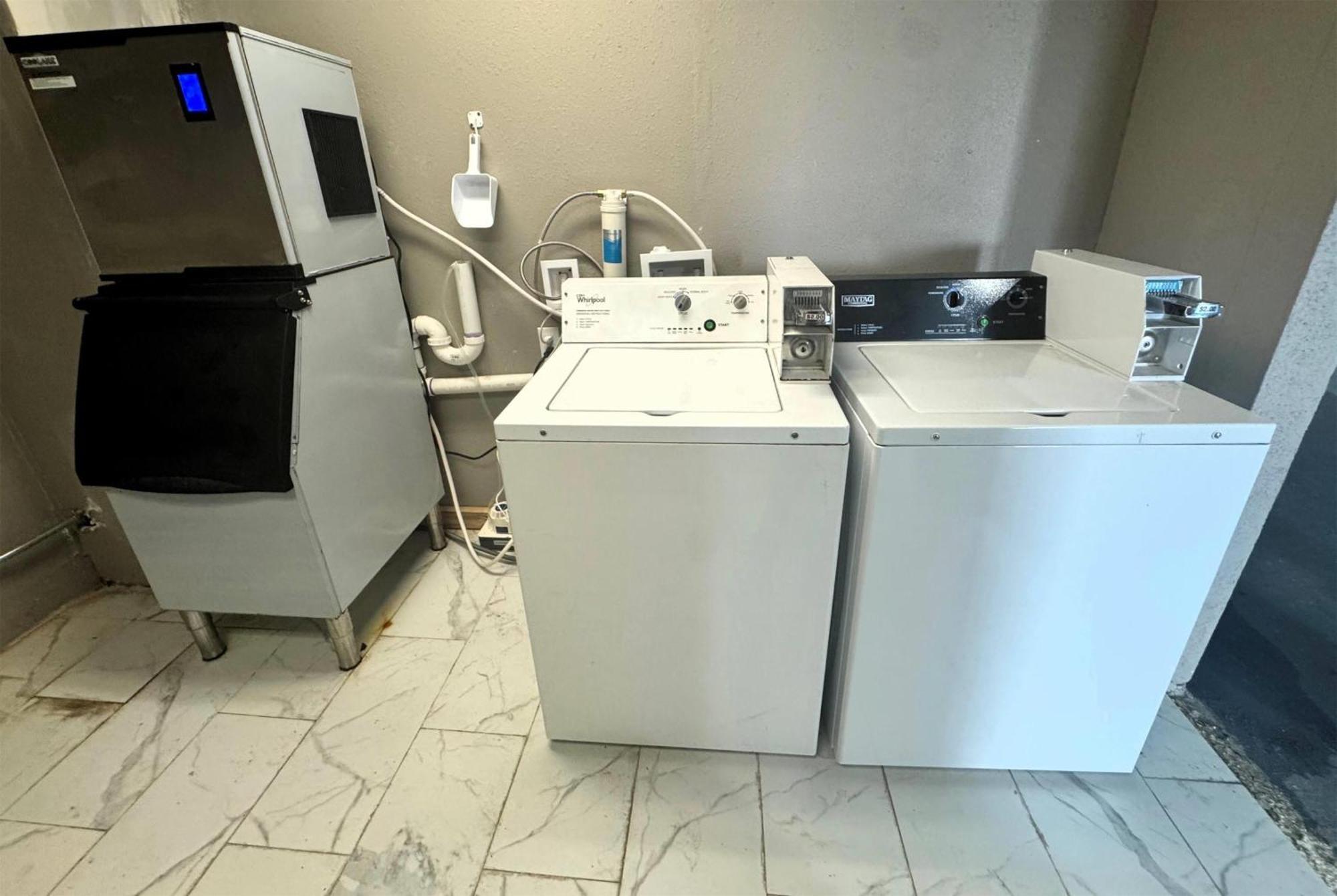 Super 8 By Wyndham Corpus Christi Airport Hotel Ngoại thất bức ảnh